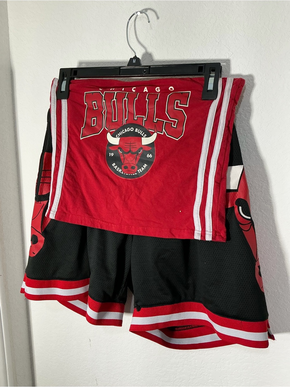 Chicago Bulls Red & Black Women's Basketball Shorts